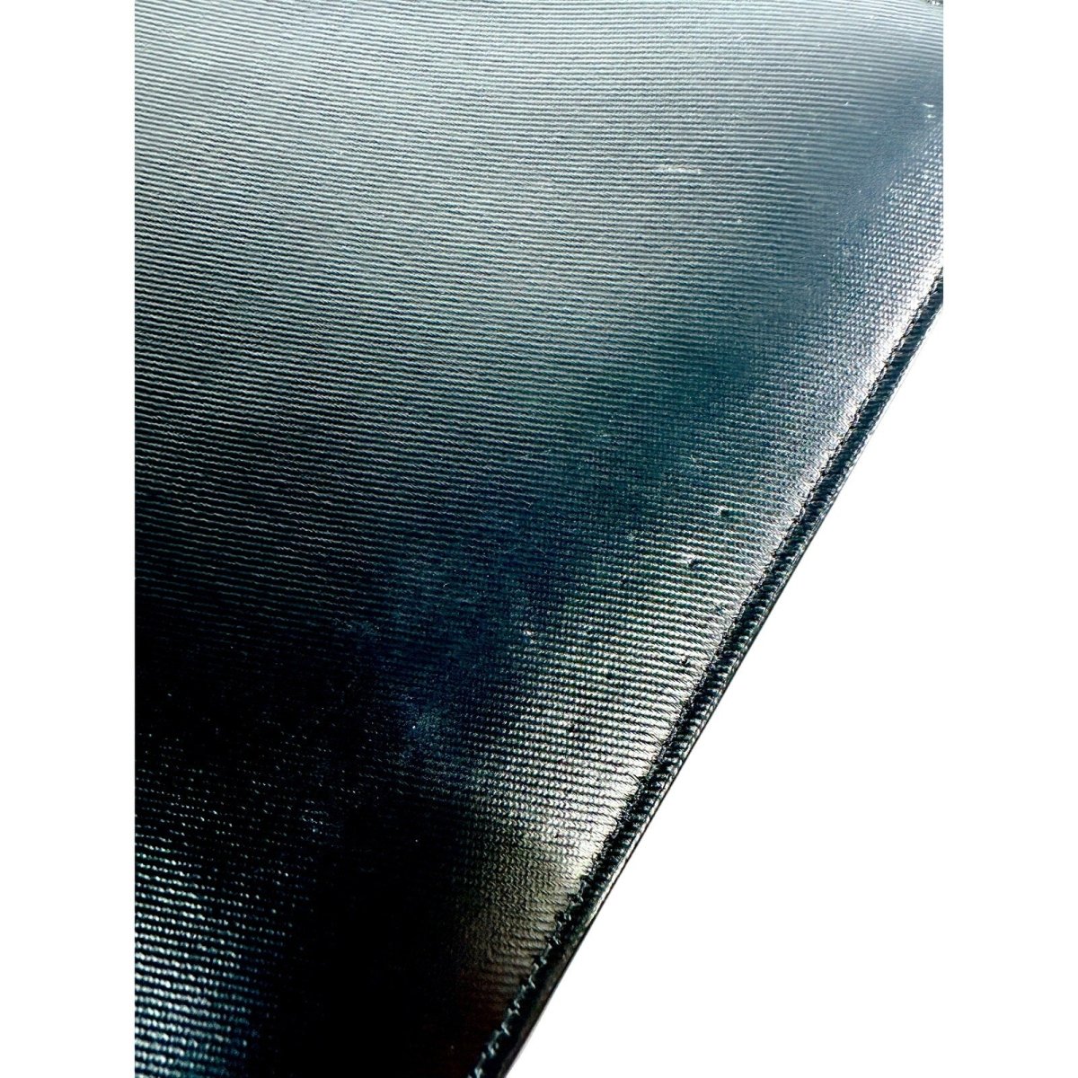 GIVENCHY Ticker Leather Pouch Clutch - Brandsamsara