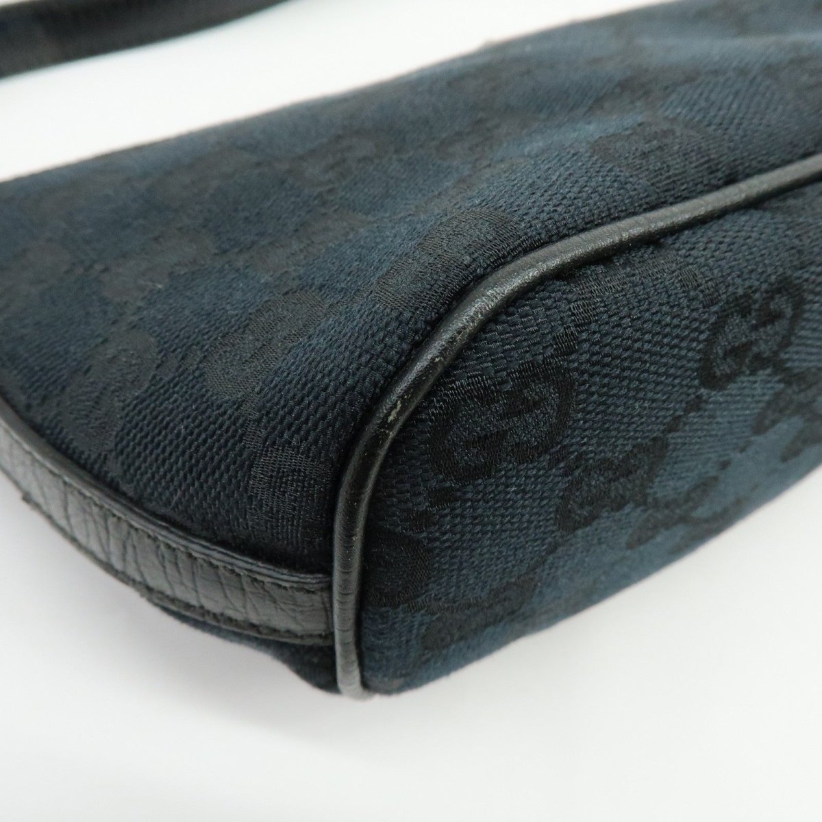Gucci Boat Pochette - Brandsamsara