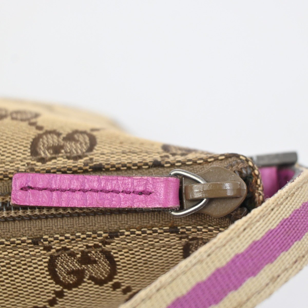 Gucci Boat Pochette - Brandsamsara