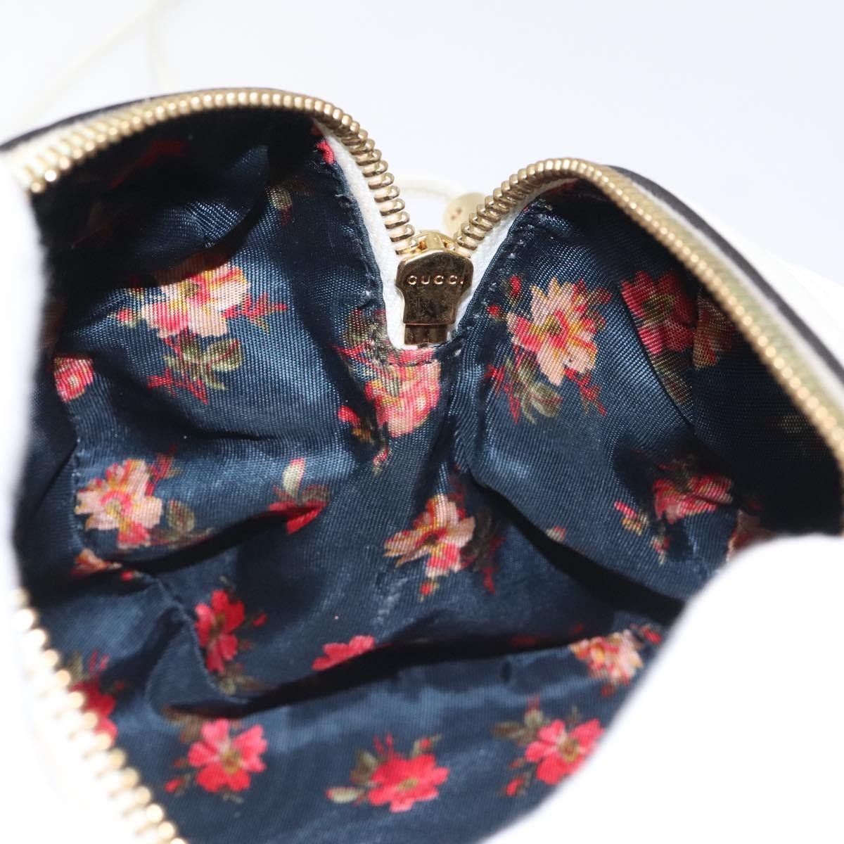 Gucci Candy Crossbody Bag - Brandsamsara