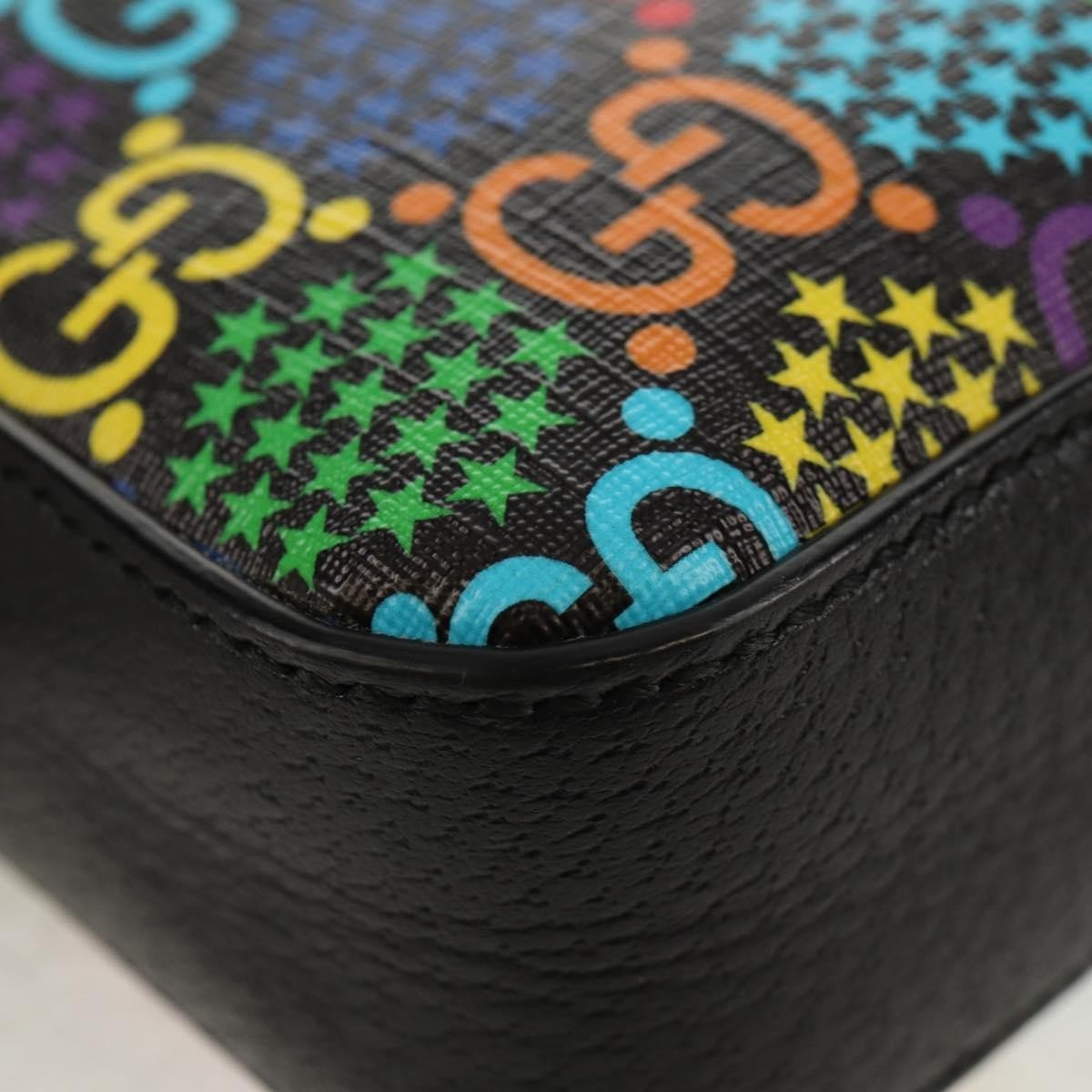 Gucci Front Zip Messenger Bag - Brandsamsara