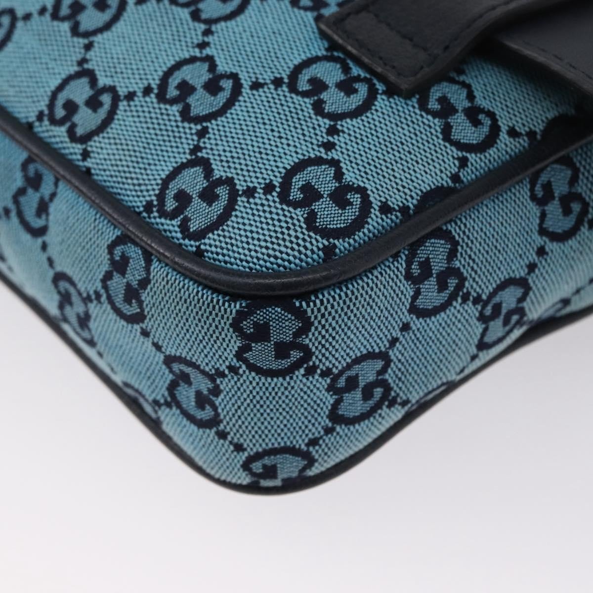 Gucci GG Supreme Belt Bag - Brandsamsara