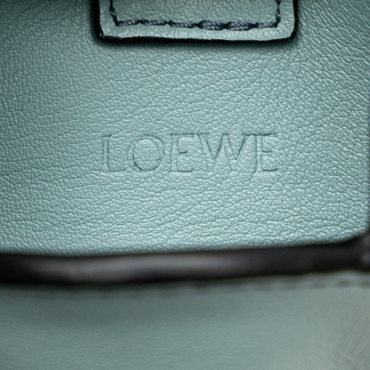 Loewe Elephant - Brandsamsara