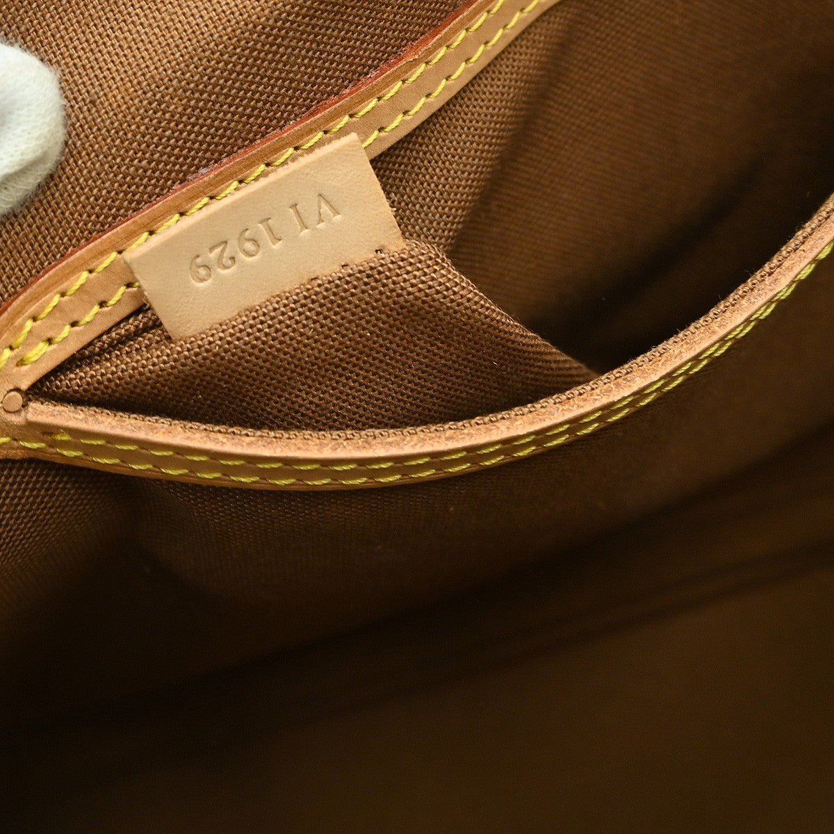Louis Vuitton Alma Handbag - Brandsamsara