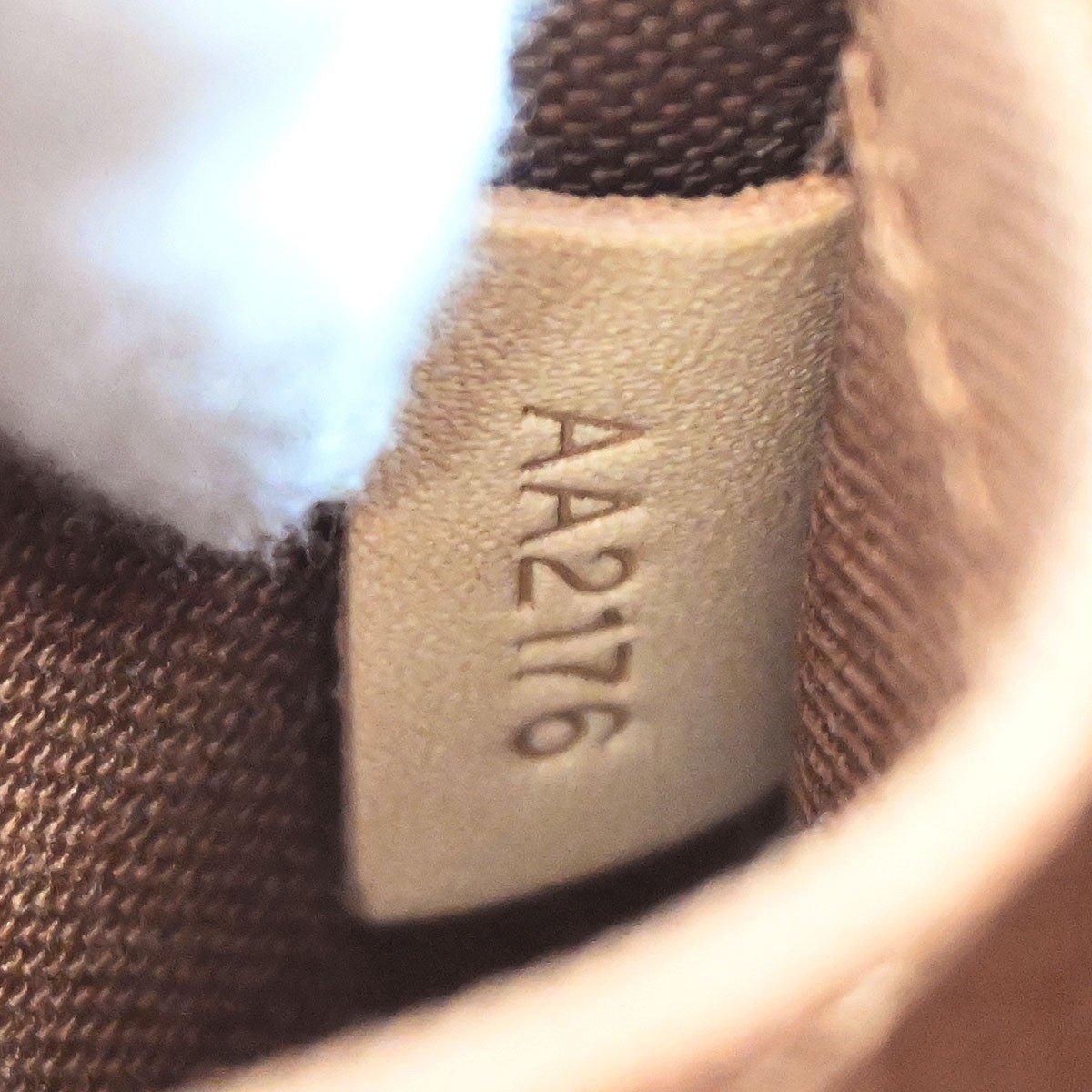 Louis Vuitton Alma Handbag - Brandsamsara