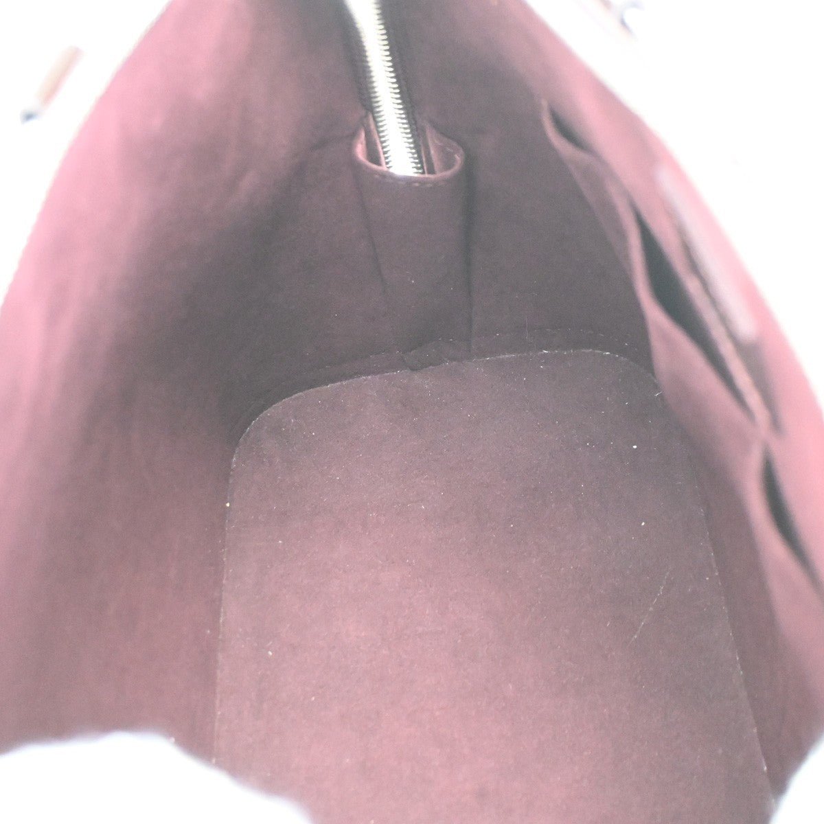 Louis Vuitton Alma Handbag - Brandsamsara