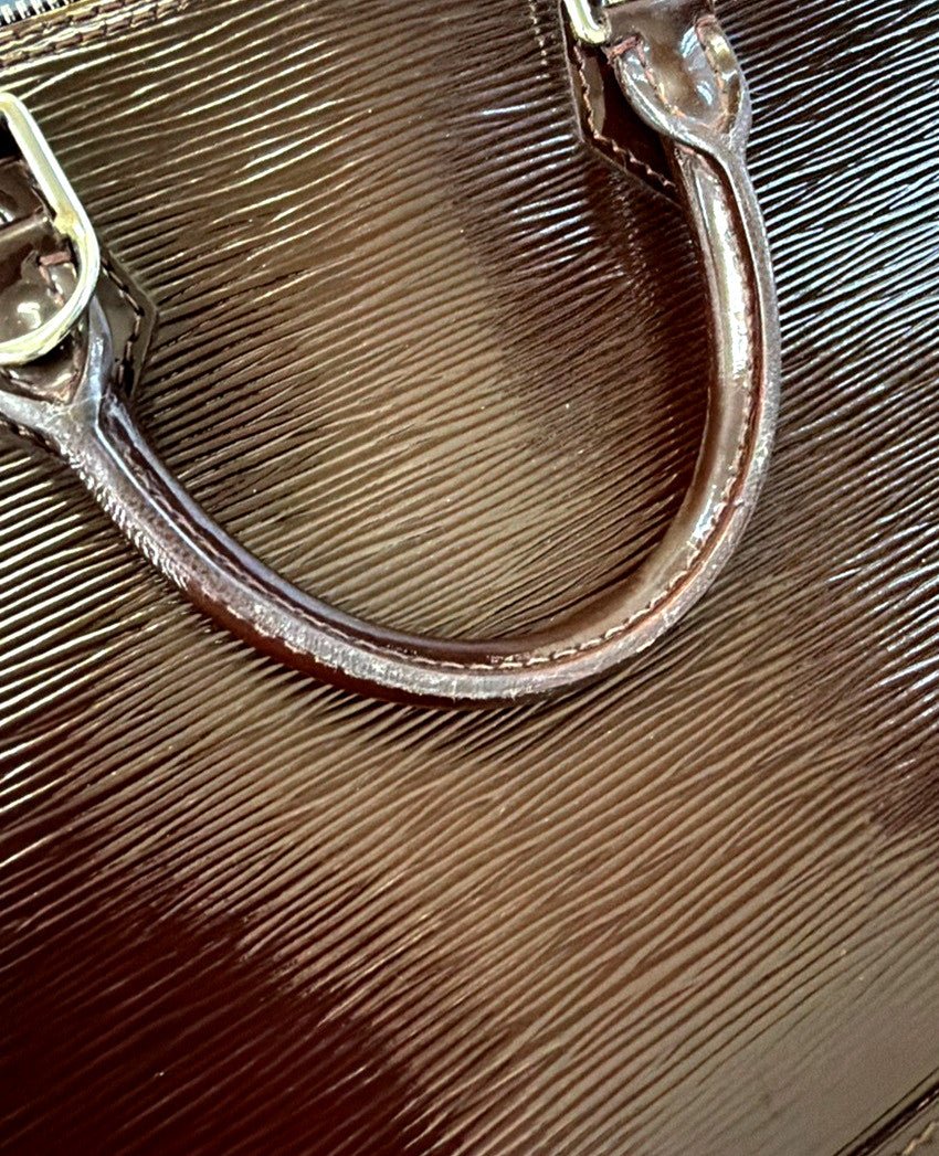 Louis Vuitton Alma Handbag - Brandsamsara