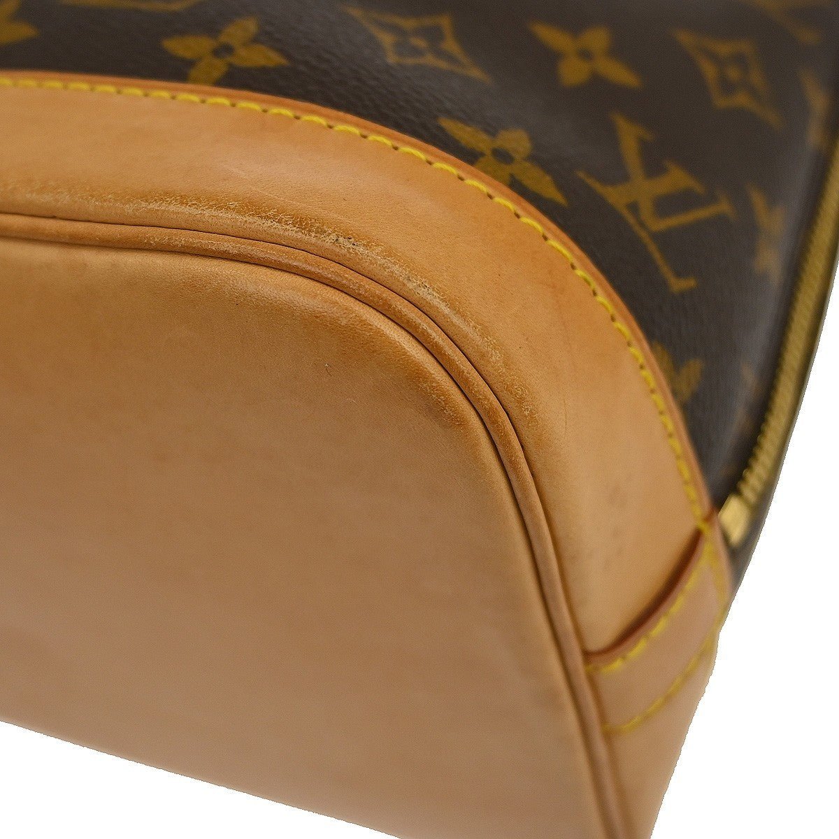 Louis Vuitton Alma Handbag - Brandsamsara