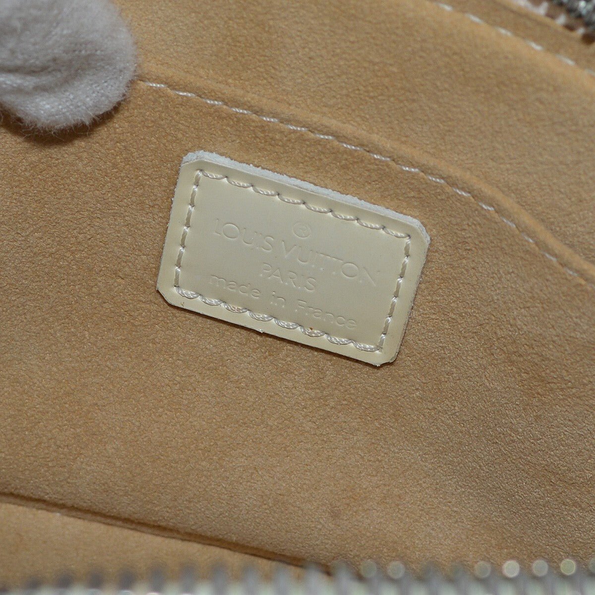Louis Vuitton Alma Handbag - Brandsamsara
