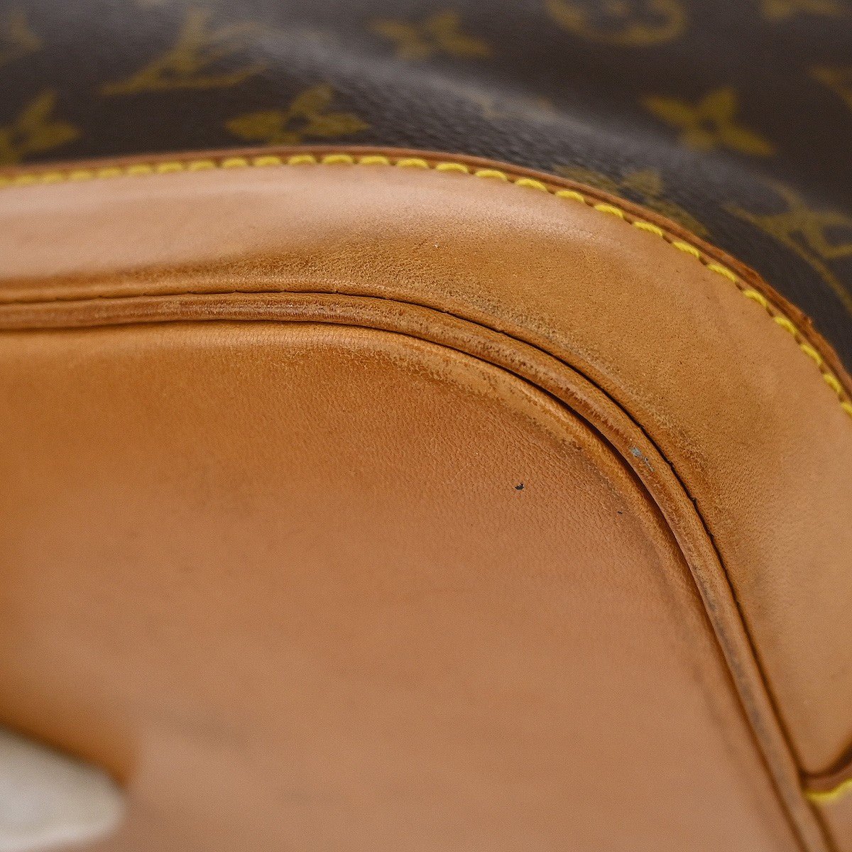 Louis Vuitton Alma Handbag - Brandsamsara