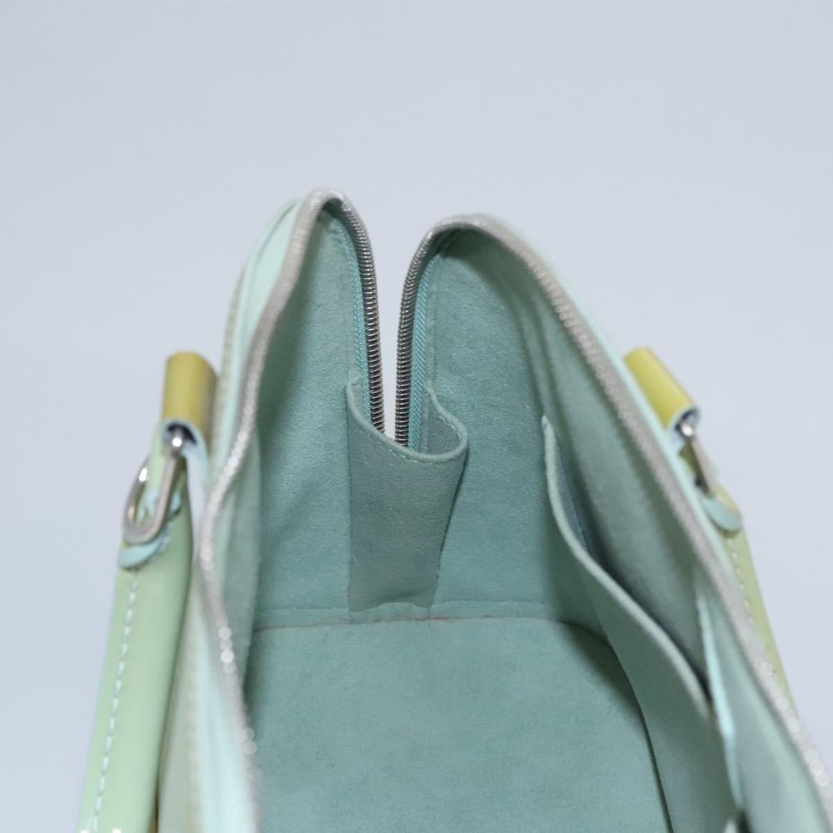 Louis Vuitton Alma Handbag - Brandsamsara