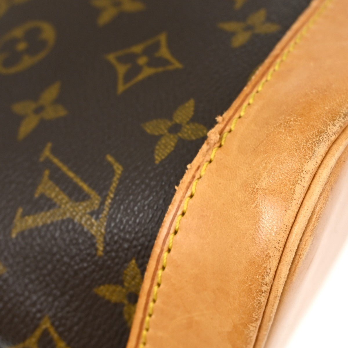 Louis Vuitton Alma Handbag - Brandsamsara