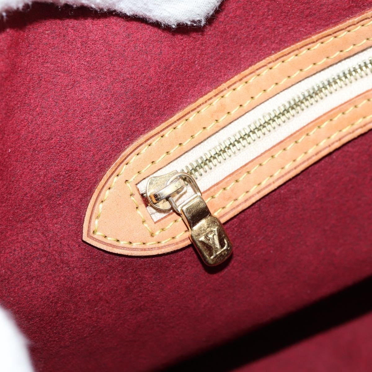 Louis Vuitton Annie Handbag - Brandsamsara