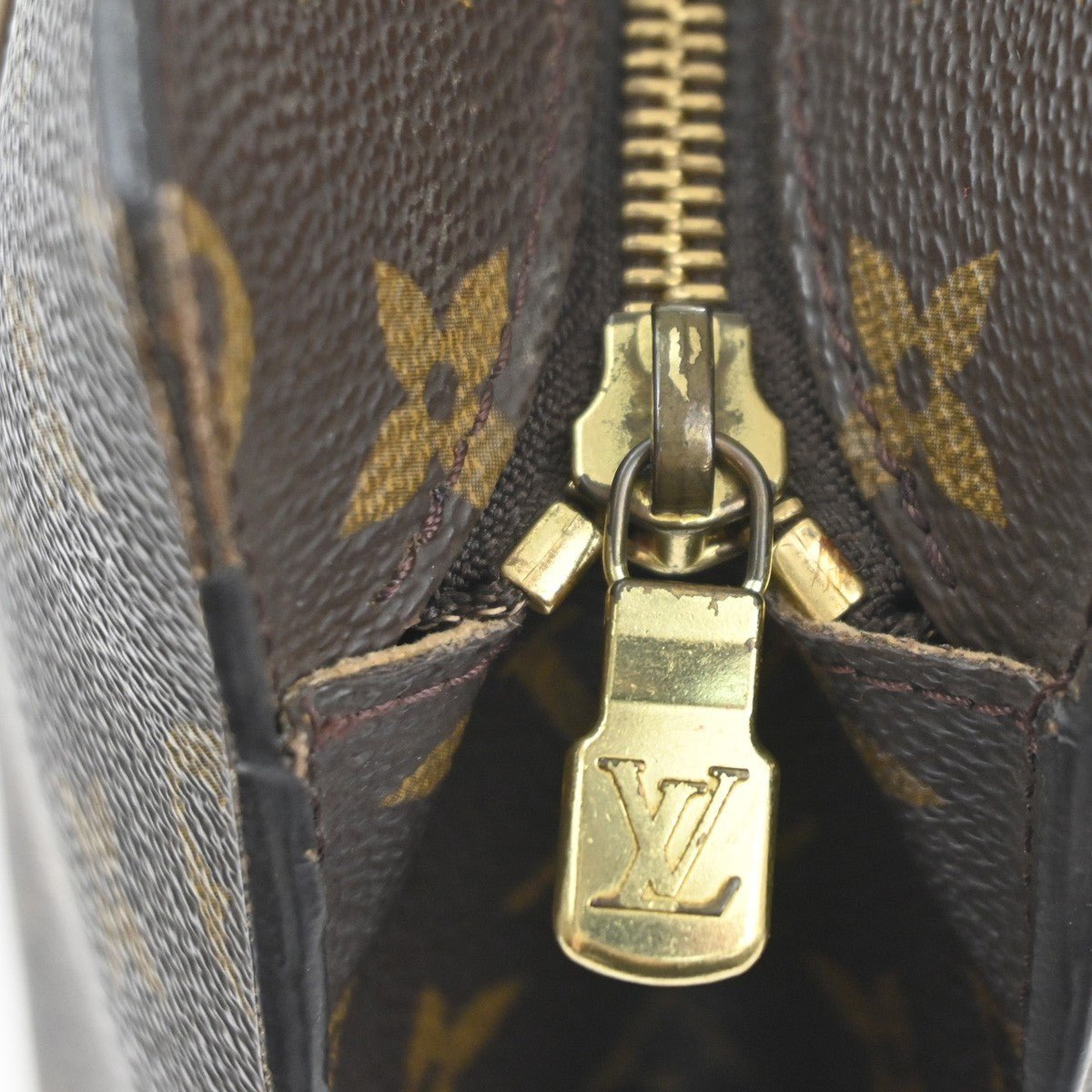 Louis Vuitton Babylone Handbag - Brandsamsara