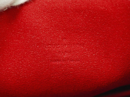 Louis Vuitton Berkeley Handbag - Brandsamsara