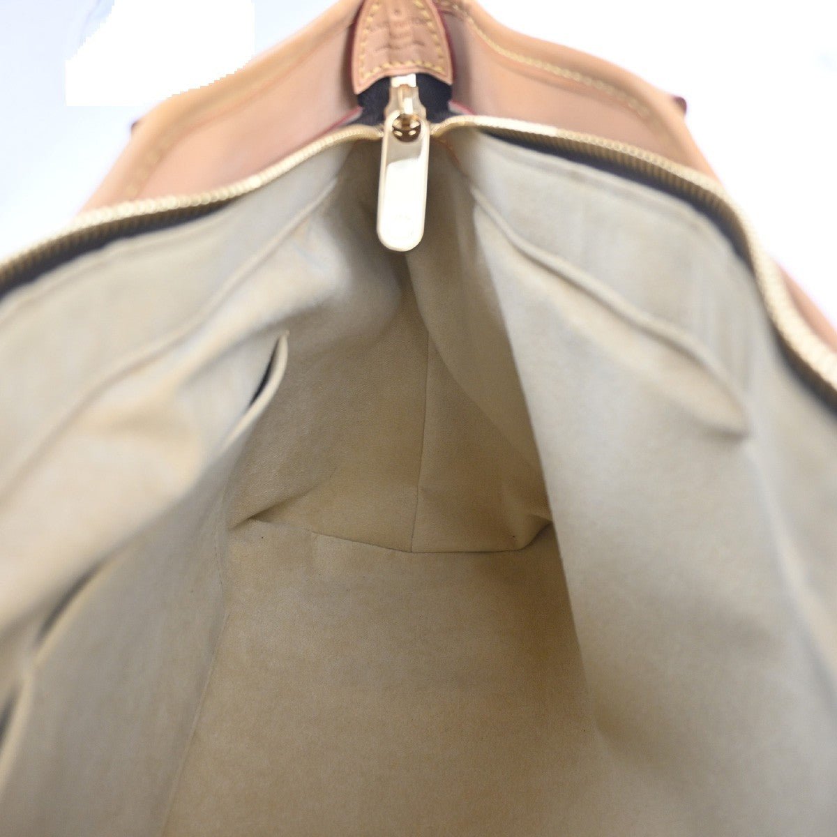 Louis Vuitton Boetie Handbag - Brandsamsara