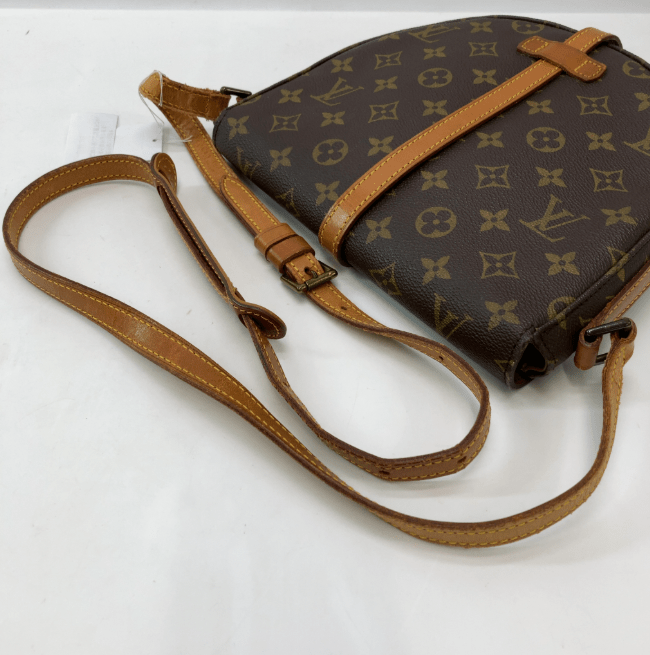Louis Vuitton Chantilly Handbag - Brandsamsara