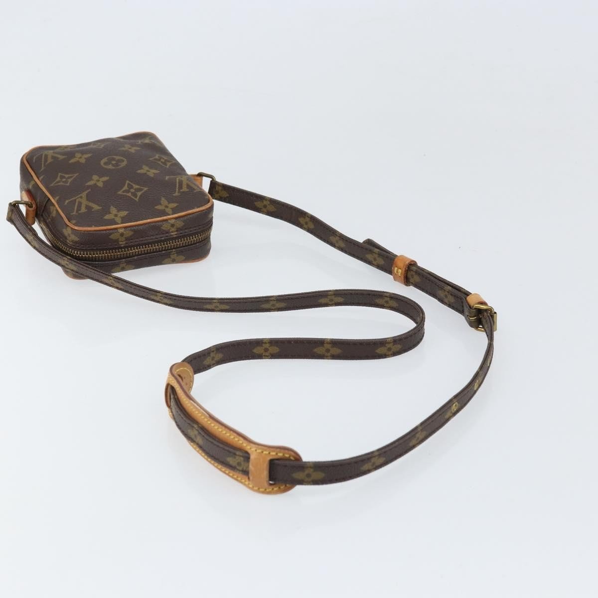Louis Vuitton Danube Handbag - Brandsamsara