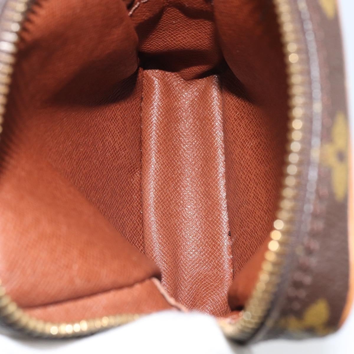 Louis Vuitton Danube Handbag - Brandsamsara