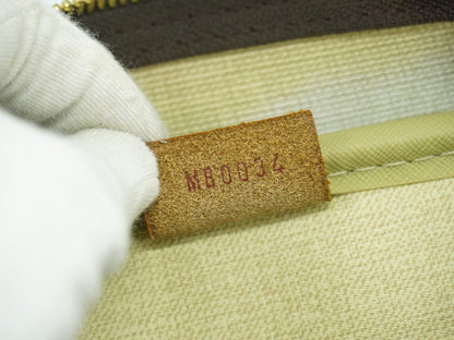 Louis Vuitton Deauville Handbag - Brandsamsara