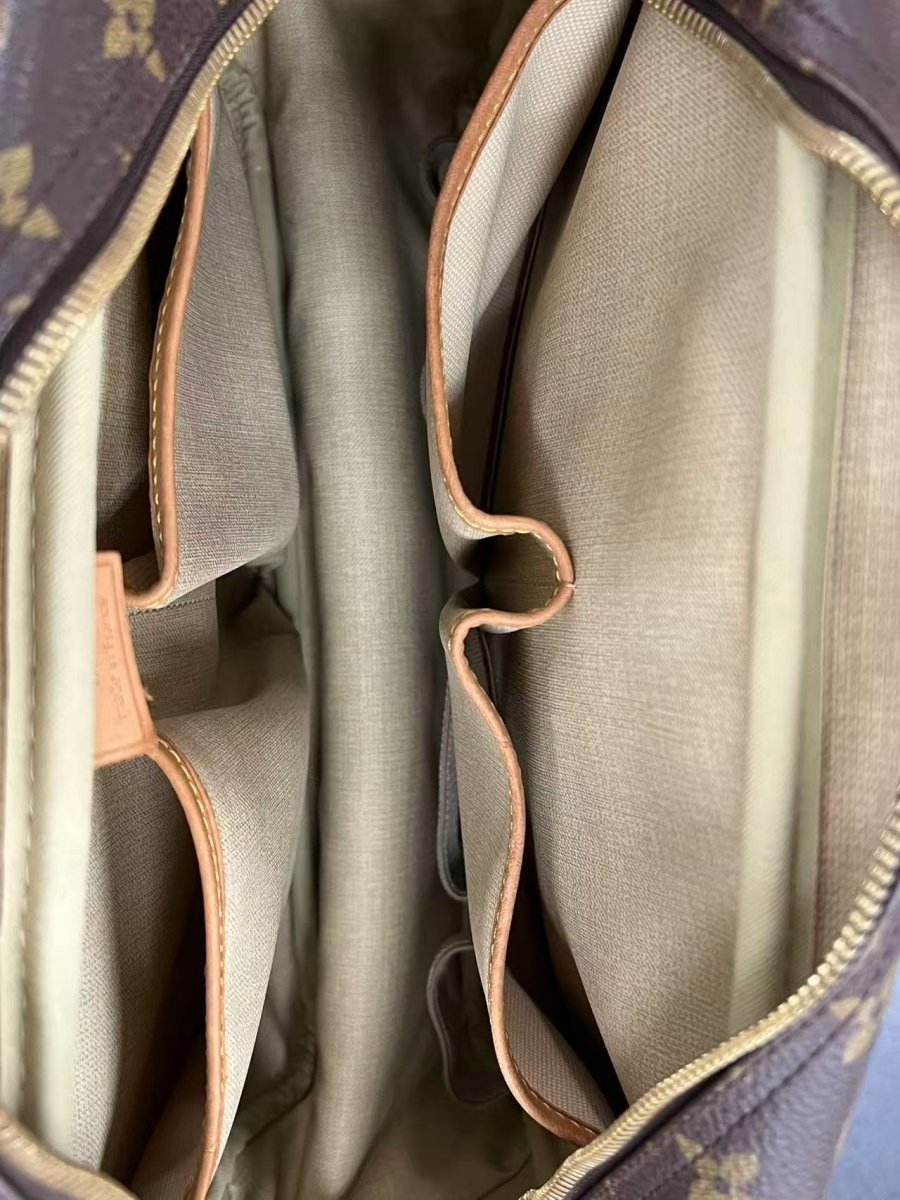 Louis Vuitton Deauville Handbag - Brandsamsara