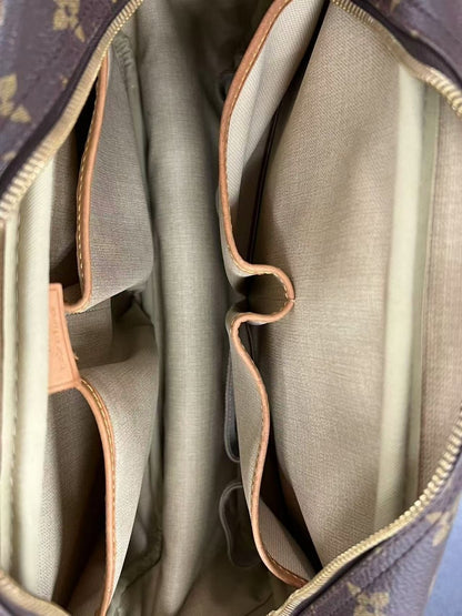 Louis Vuitton Deauville Handbag - Brandsamsara