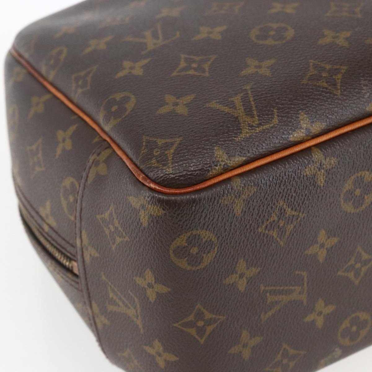 Louis Vuitton Deauville Handbag - Brandsamsara
