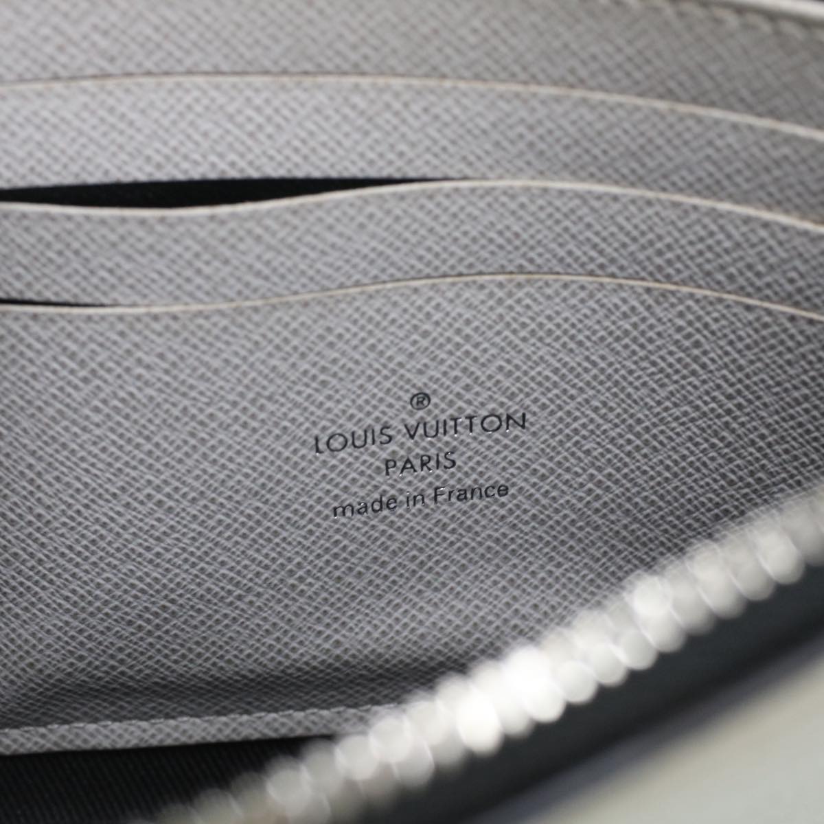 Louis Vuitton Discovery Pochette - Brandsamsara