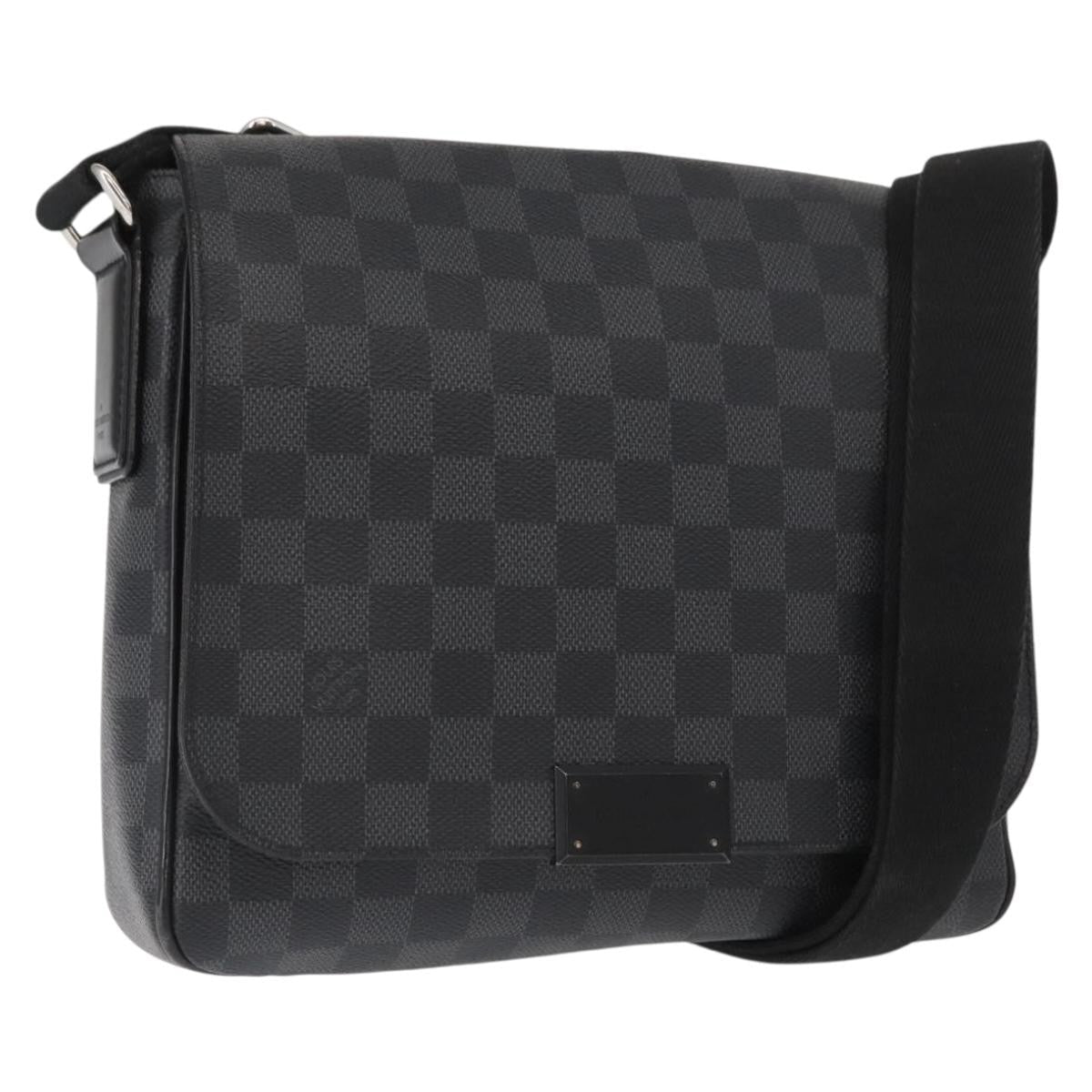 Louis Vuitton District Messenger Bag - Brandsamsara