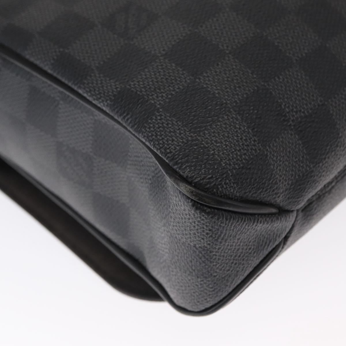 Louis Vuitton District Messenger Bag - Brandsamsara