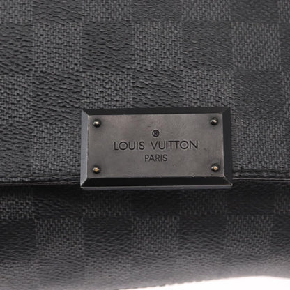 Louis Vuitton District Messenger Bag - Brandsamsara