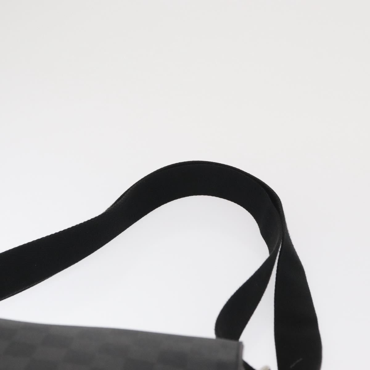 Louis Vuitton District Messenger Bag - Brandsamsara