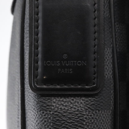 Louis Vuitton District Messenger Bag - Brandsamsara