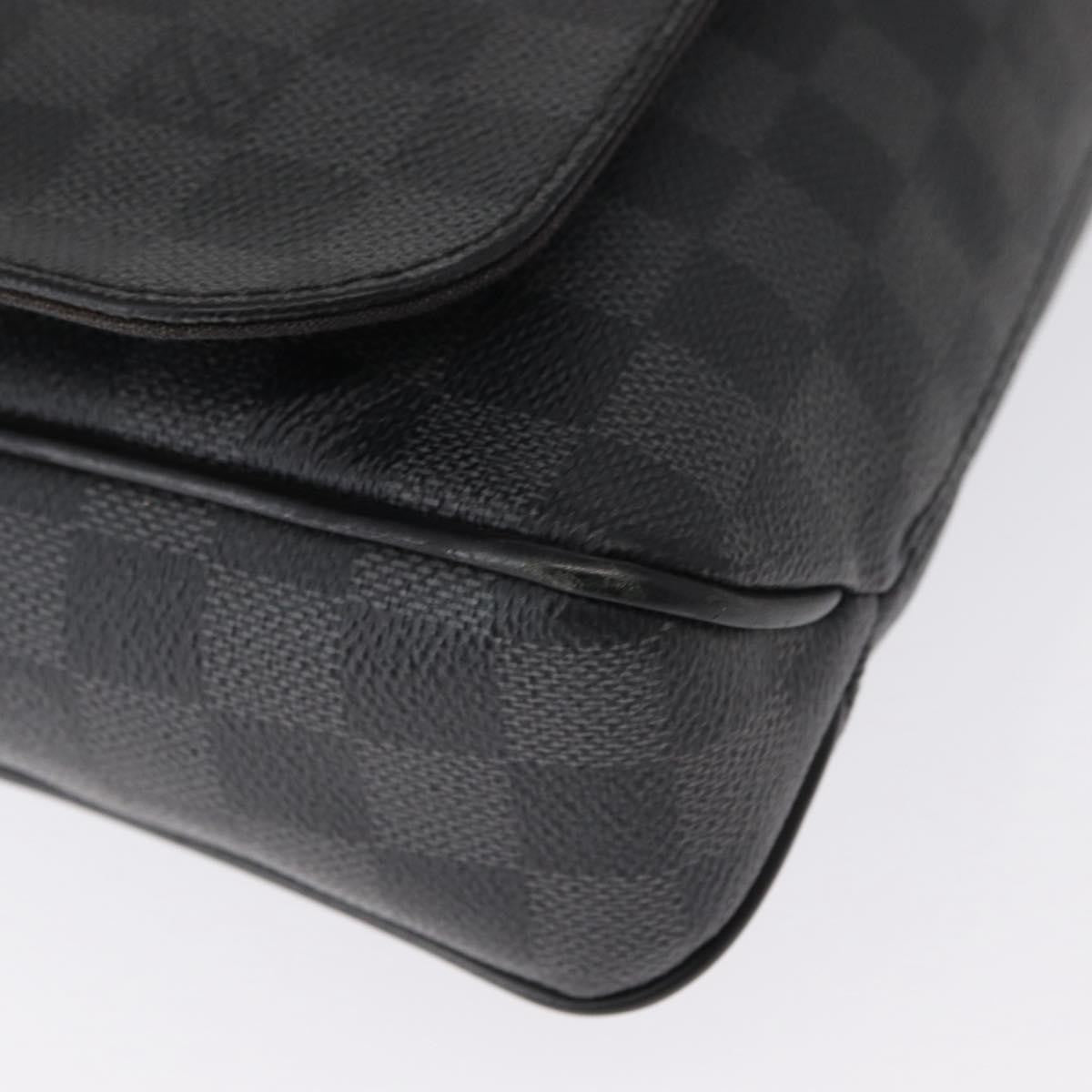 Louis Vuitton District Messenger Bag - Brandsamsara