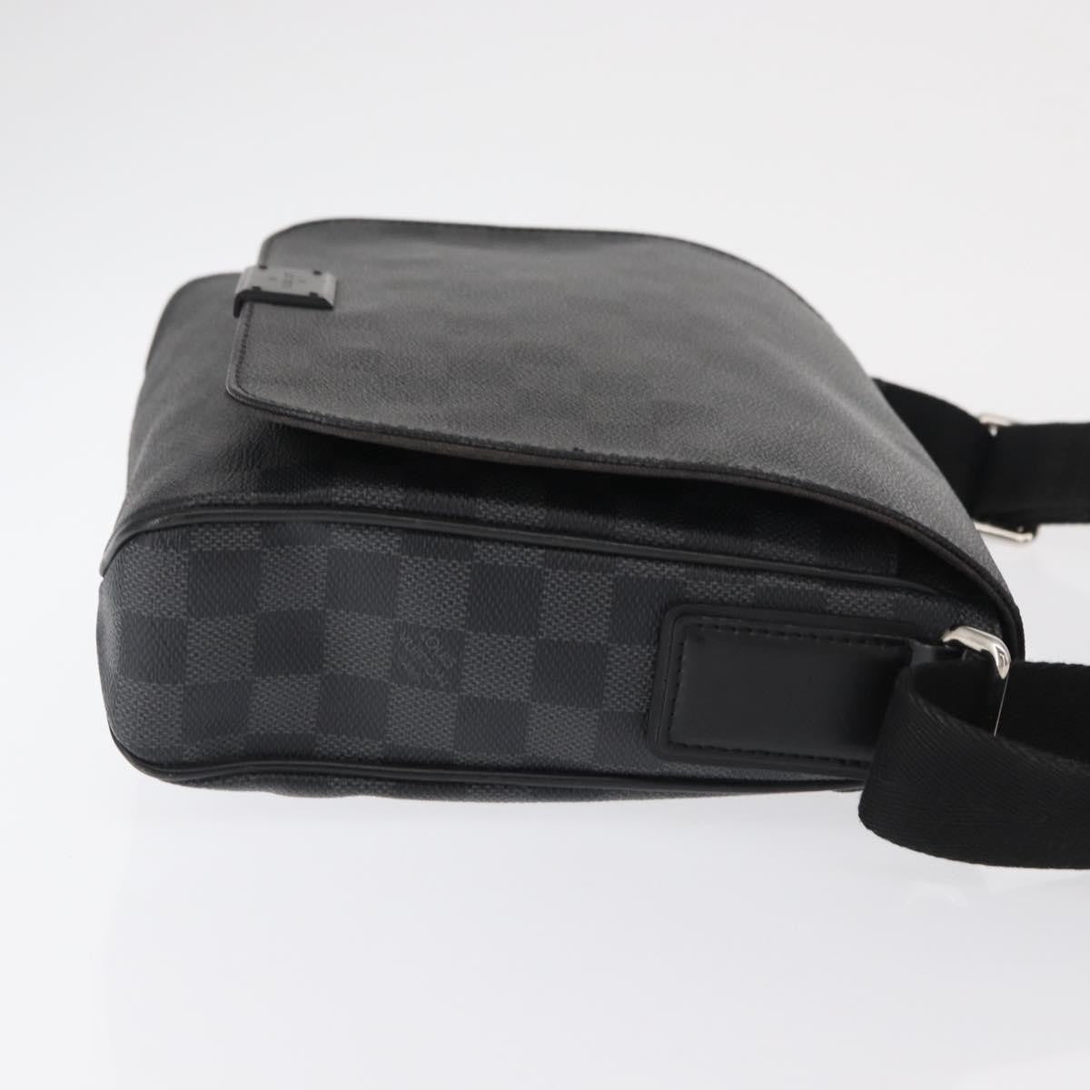 Louis Vuitton District Messenger Bag - Brandsamsara