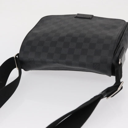 Louis Vuitton District Messenger Bag - Brandsamsara