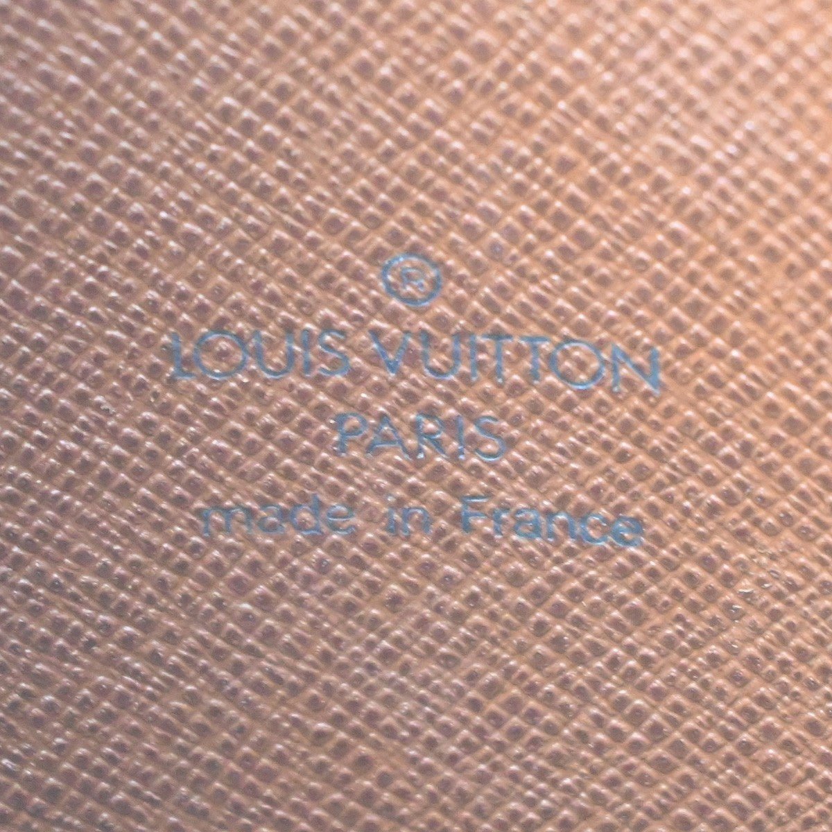 Louis Vuitton Drouot - Brandsamsara