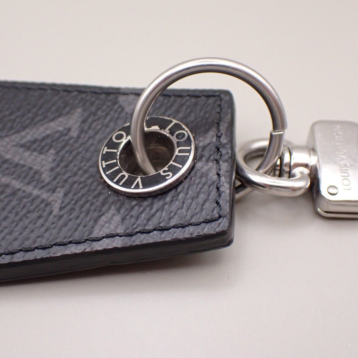 Louis Vuitton Eclipse Keychain - Brandsamsara