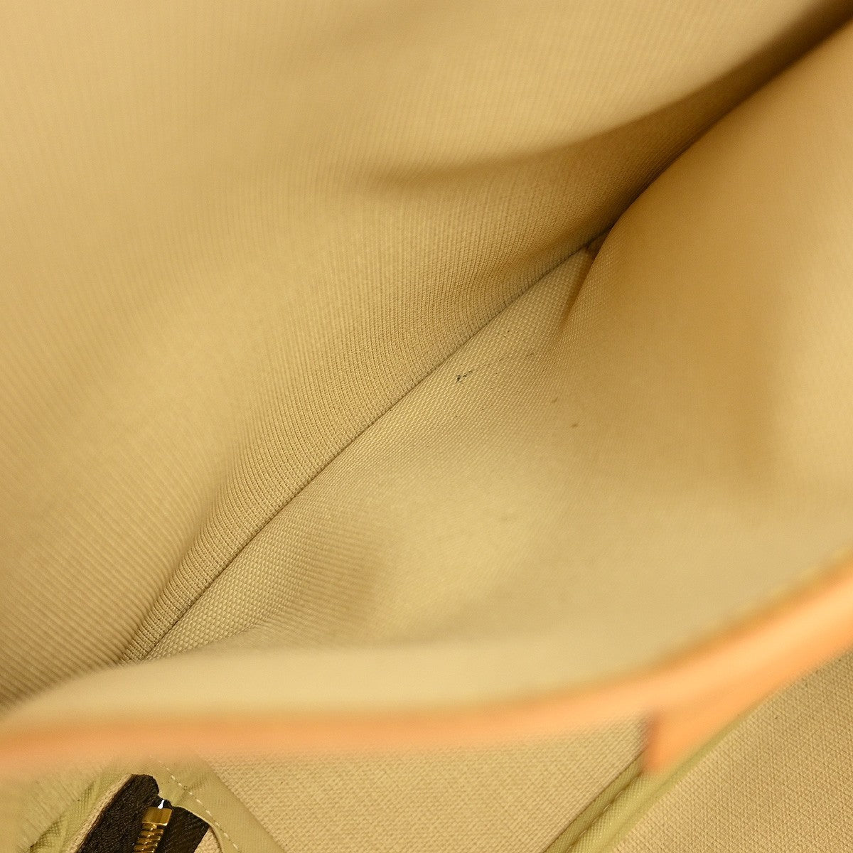 Louis Vuitton Excursion Handbag - Brandsamsara