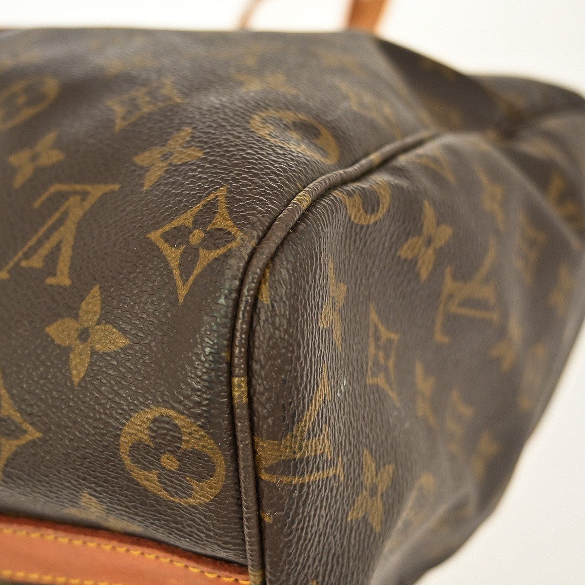Louis Vuitton Flanerie Handbag - Brandsamsara