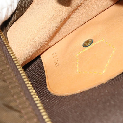 Louis Vuitton Garment case - Brandsamsara