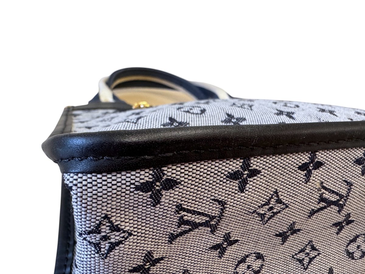 Louis Vuitton Handbag - Brandsamsara