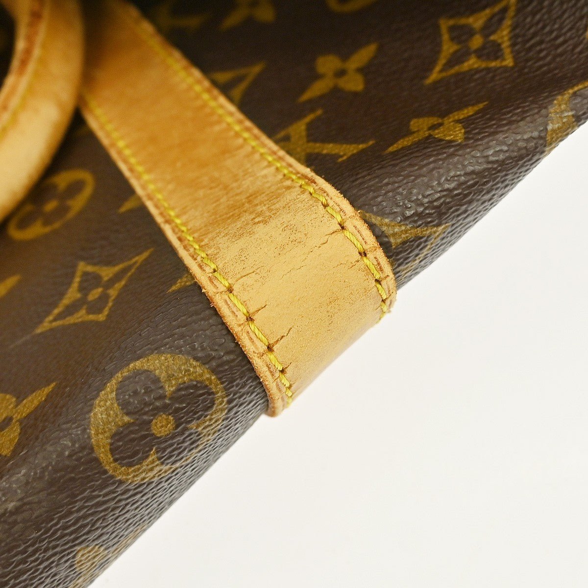 Louis Vuitton Keepall Bag - Brandsamsara