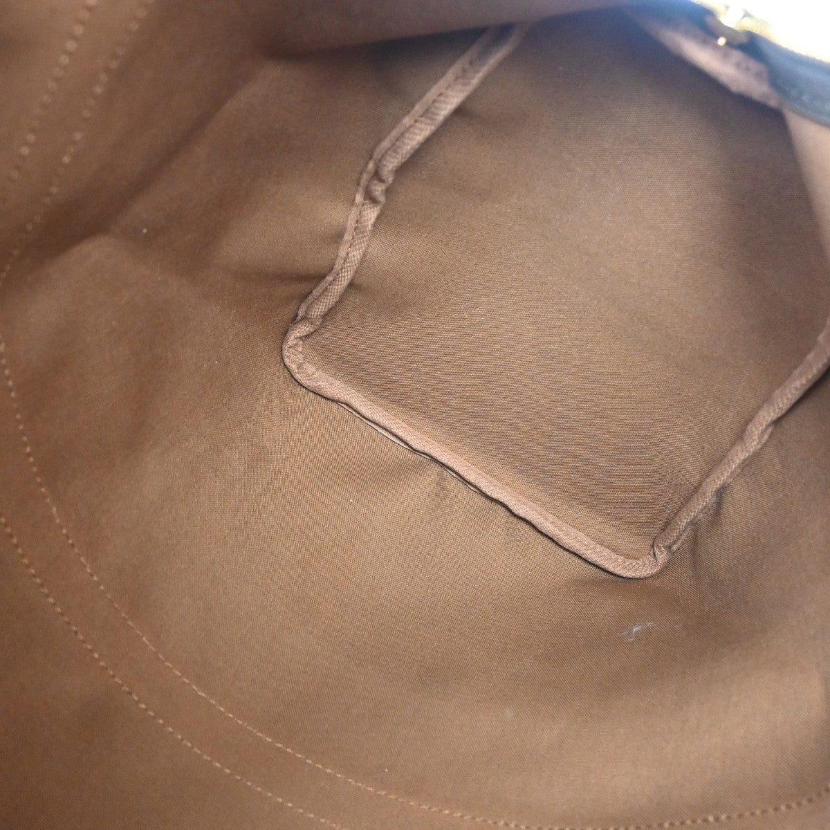 Louis Vuitton Keepall Bag - Brandsamsara