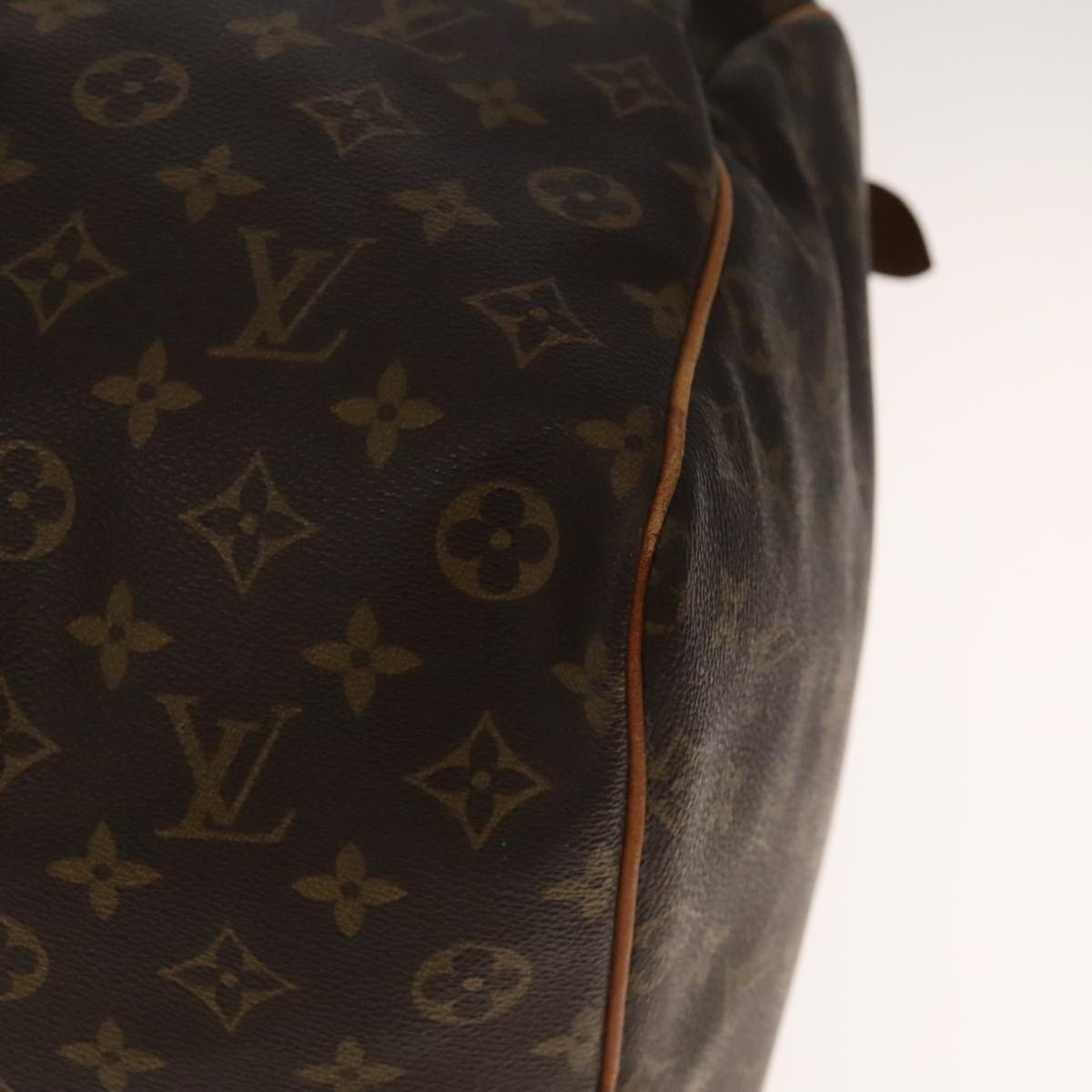 Louis Vuitton Keepall Bag - Brandsamsara