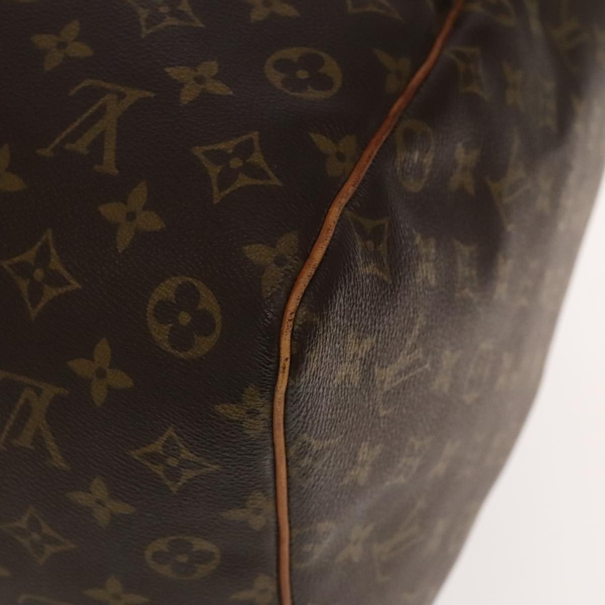 Louis Vuitton Keepall Bag - Brandsamsara