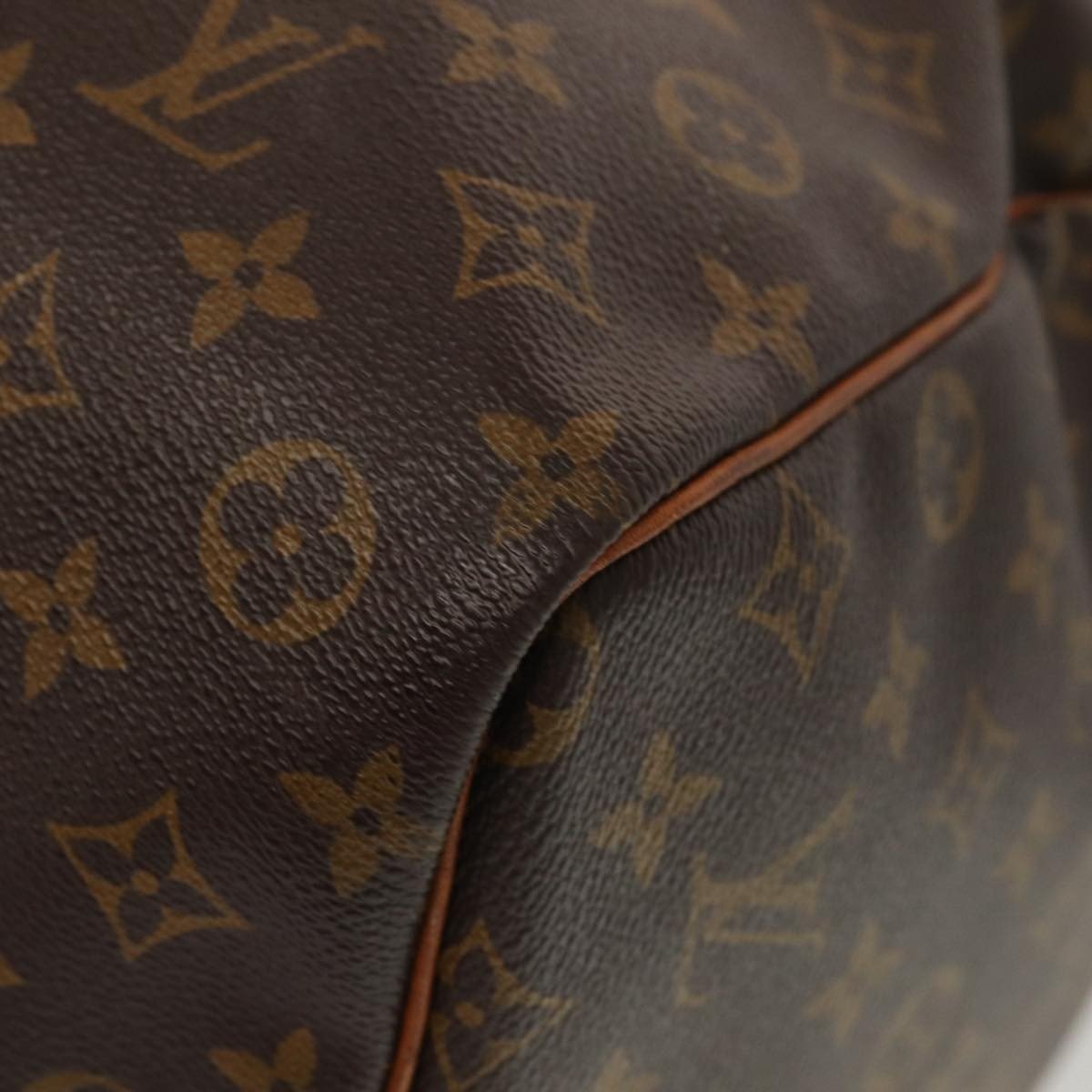 Louis Vuitton Keepall Bag - Brandsamsara