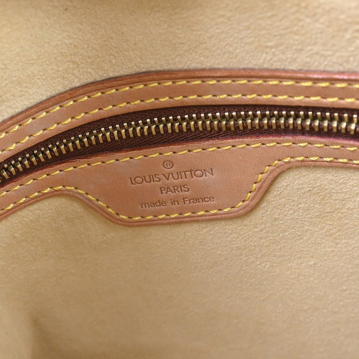 Louis Vuitton Looping Handbag - Brandsamsara