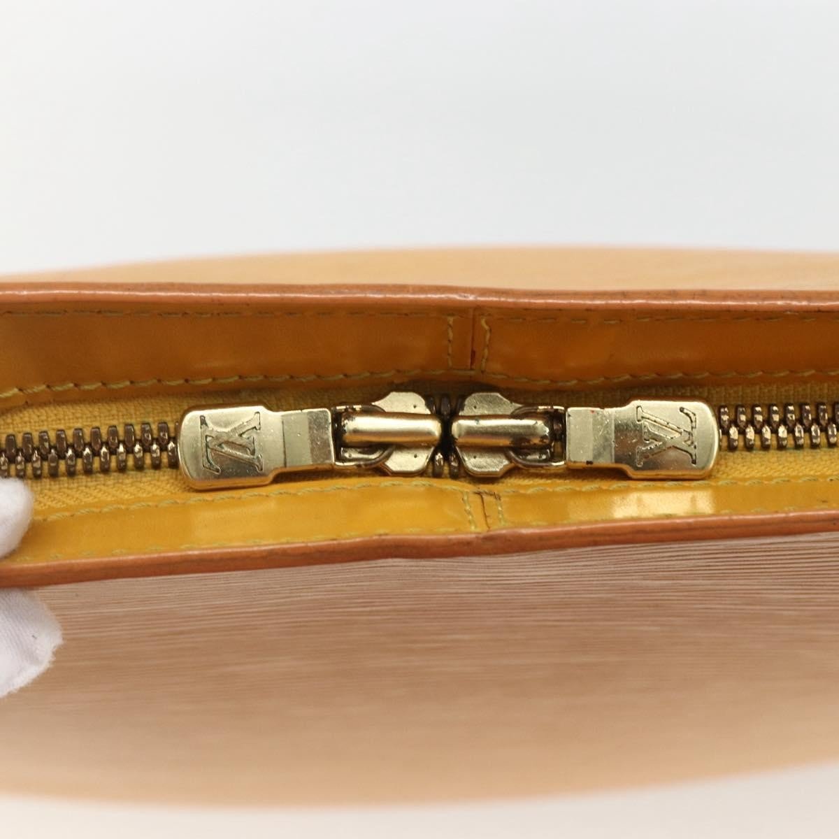 Louis Vuitton Lussac Handbag - Brandsamsara