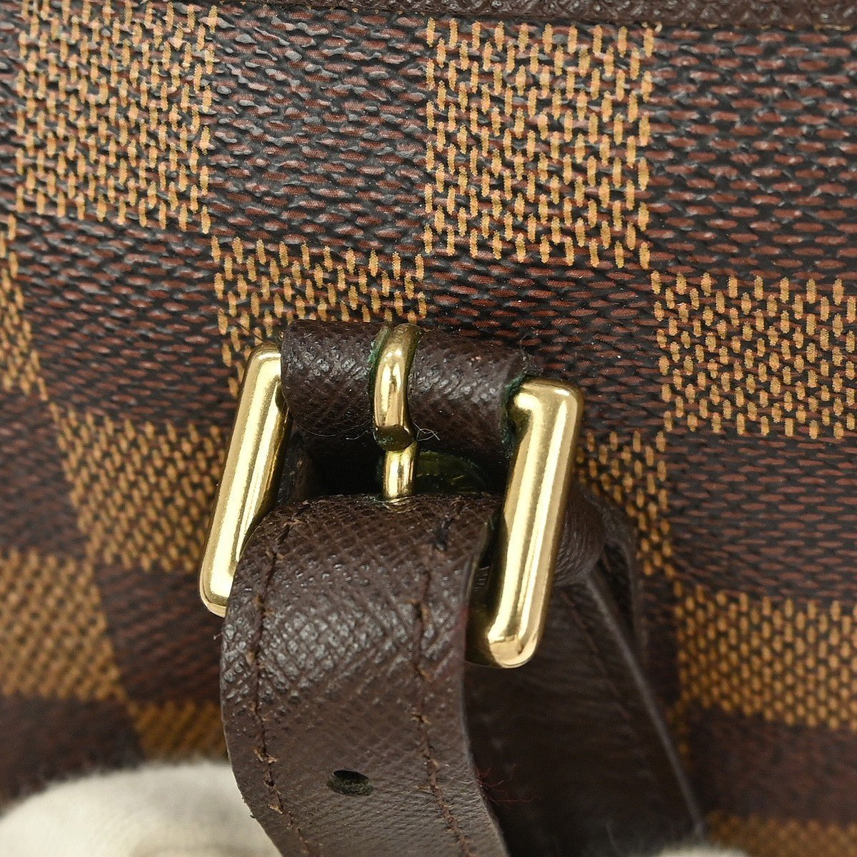 Louis Vuitton Marais - Brandsamsara